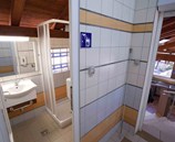 Družinske sanitarije